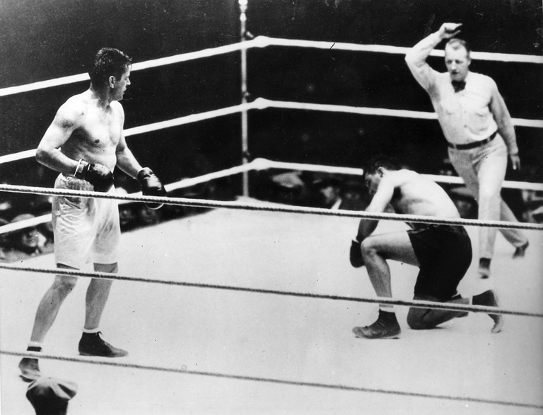 Dempsey down in round eight in the famous "Battle of the Long Count." 