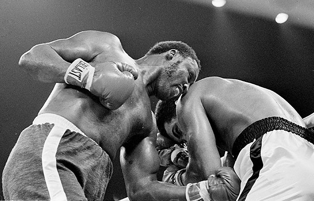 Frazier taking Ali to hell in the middle rounds. 